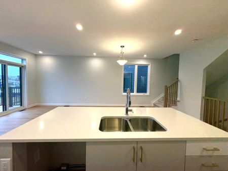 For Lease - 316 Clearpath Private, Kanata, Ontario - Photo 3