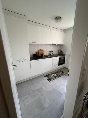 Spacious 4-room apartment with spacious balcony - Photo 2