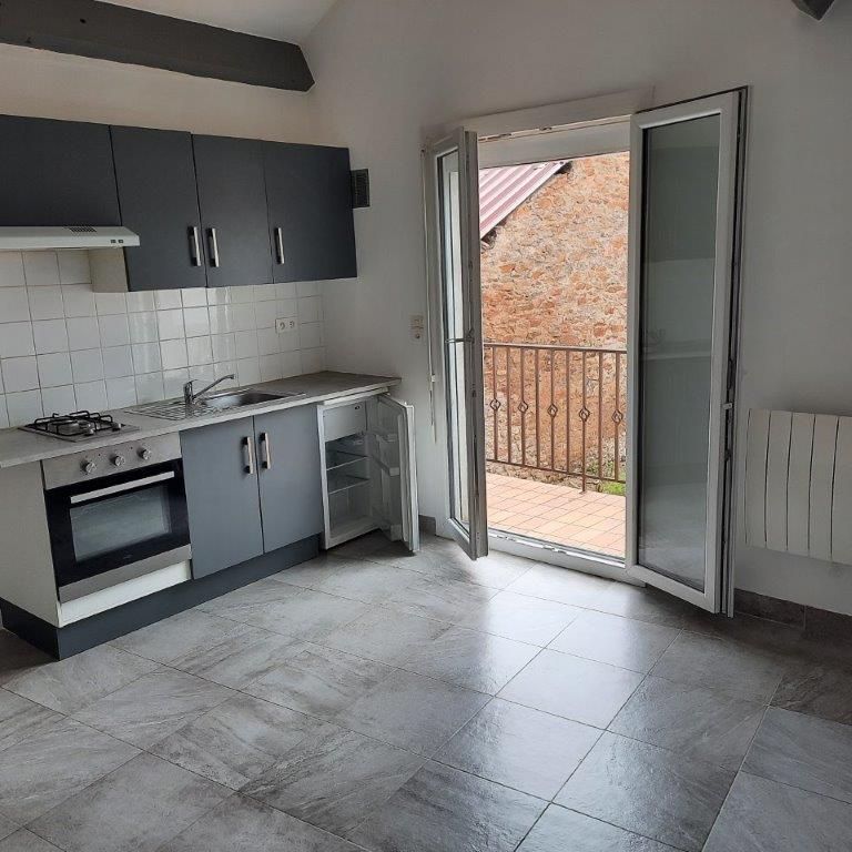 Studio entièrement rénové avec balcon et parking - Photo 1