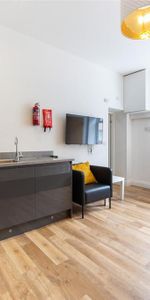 Studio to rent - Photo 3