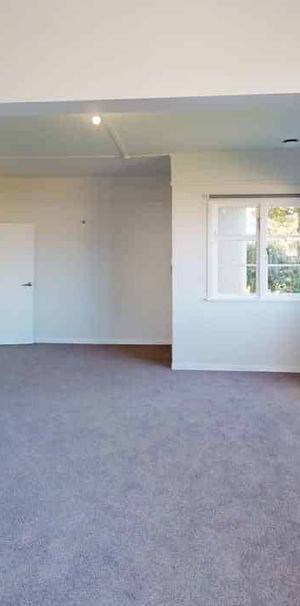 Spacious Living Space for Rent! - Photo 1