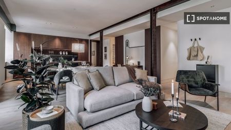 4 room luxury Apartment for rent in Madrid, Spain - Photo 2