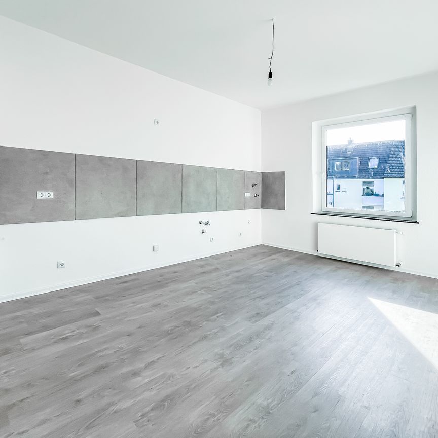 3,5 Zimmer – frisch renoviert – große Küche – Balkon - Foto 1