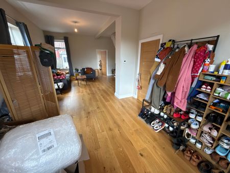 3 bedroom to let - Photo 2