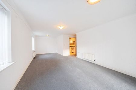 2 Bedroom Flat / Apartment - The Lamports, Alton - Photo 5