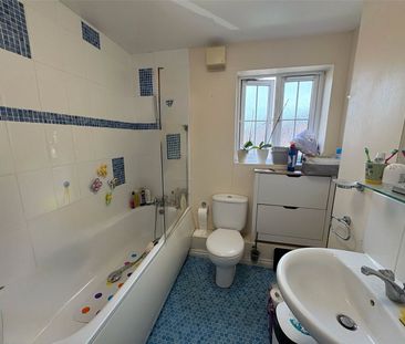 Woodland Walk, Aldershot, Hampshire, GU12 - Photo 1