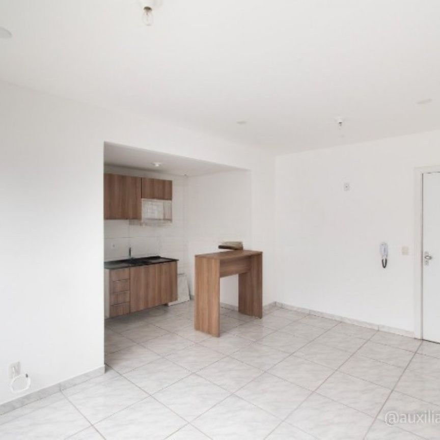 Apartamento com 2 quartos e 48m² para alugar em Jardim Leopoldina, Porto Alegre. - Photo 1