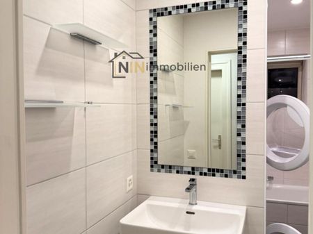 ZENTRAL UND MODERN - Photo 4