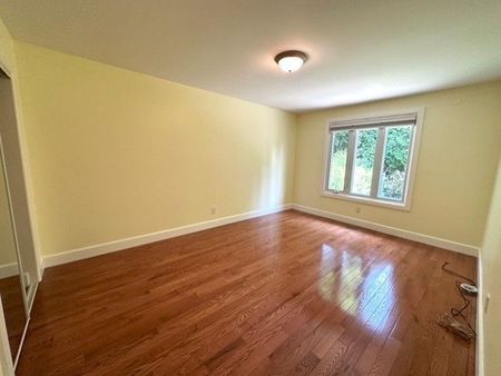 For Lease - 139 Carlson Drive, Newmarket, Ontario - Photo 4