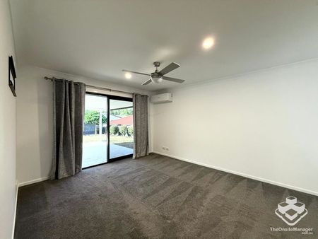 Renovated Modern Low-Set House, Perfect for Couple & Family - Photo 5