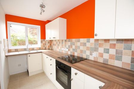 1 bedroom mews to rent - Photo 2