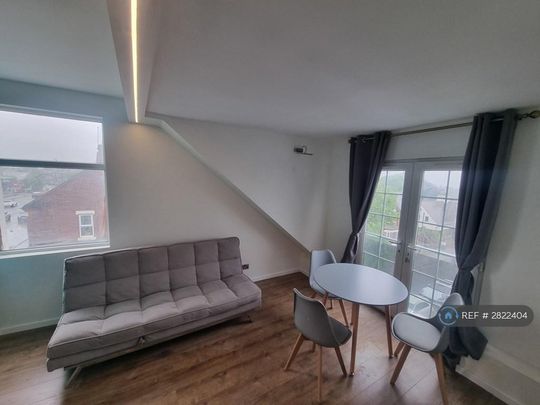 1 bedroom flat to rent - Photo 1