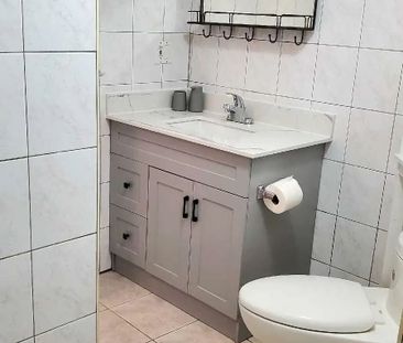 For Lease - 7 Price Street, Richmond Hill, Ontario - Photo 3