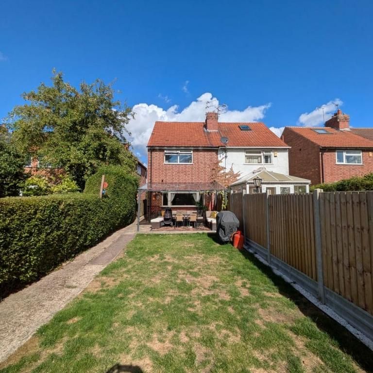 2 bedroom semi-detached house to rent - Photo 1