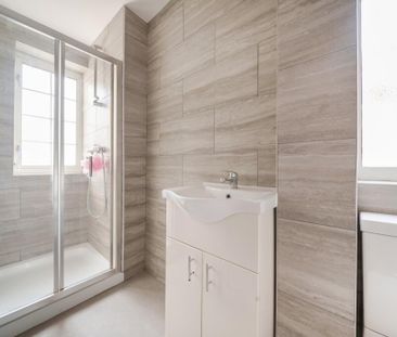 6 bedroom terraced house to rent - Photo 2