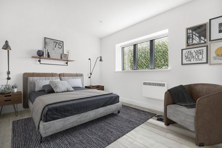 Flat to rent - Baring Road, London, SE12 - Photo 4