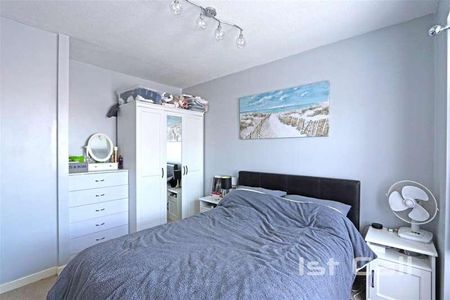 Fowler Close, Southend-on-sea, SS1 - Photo 5