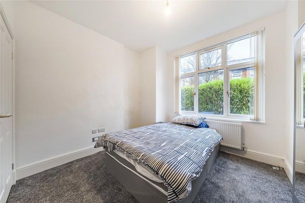 1 bedroom in a house share to rent - Photo 1