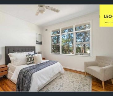 Room for Everyone! 3BR Main House with Detached Studio - Photo 4