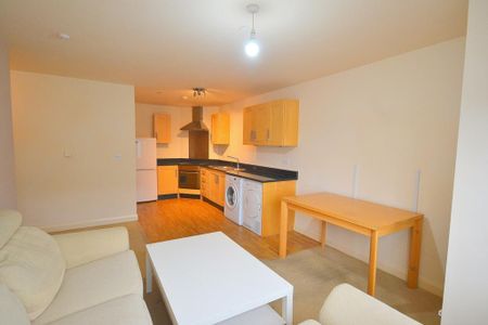2 bedroom flat to rent - Photo 3