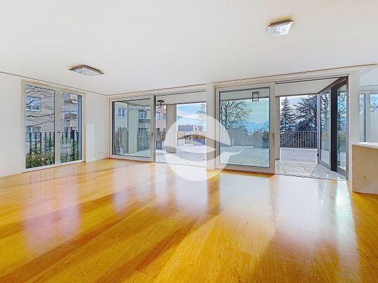 Splendid luxury accommodation with a large terrace, just a stone’s throw from the lake - Photo 1