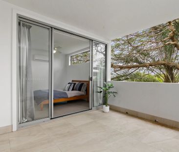 Well-Designed, Low-Maintenance Apartment Close to Everything - Photo 4