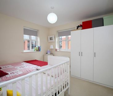 3 bedroom semi-detached house to rent - Photo 2