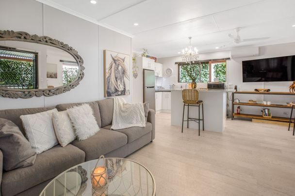 Charming Fully Furnished Villa! - Photo 1