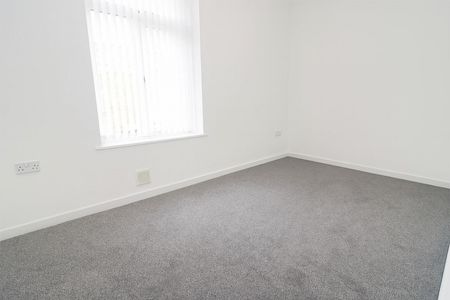 2 bedroom House To Let - Photo 2