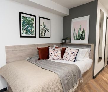 1 bedroom in a flat share to rent - Photo 4