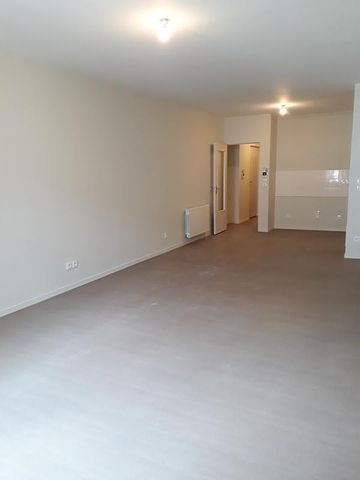 Appartement - T3 - BOURG EN BRESSE - Photo 3