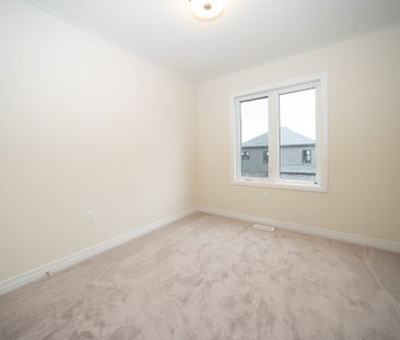 For Lease - 31 Wakeling Drive, Brantford, Ontario - Photo 3