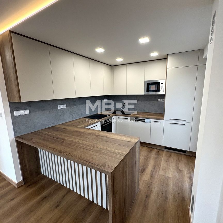 Pronájem bytu 3+1 62 m² - Fotografie 1