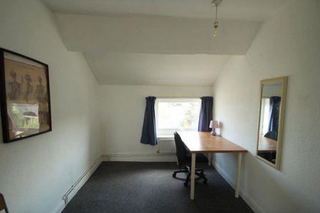 3 bedroom apartment to rent - Photo 5