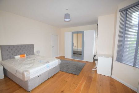 Worple Road, Raynes Park - Photo 2