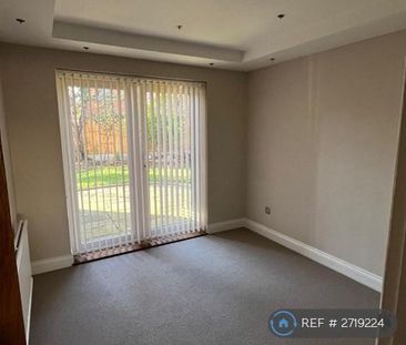 5 bedroom detached house to rent - Photo 4