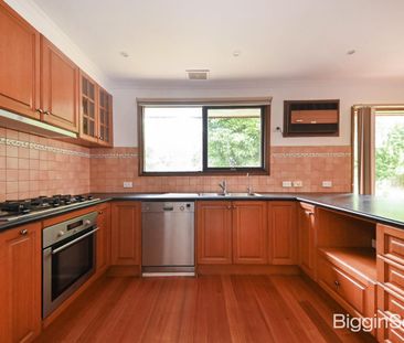 Tranquil Court Location for this 3 Bedroom Residence - Photo 3