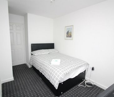 United Kingdom, Crescent Road, TS1 4QP, Middlesbrough - Photo 5