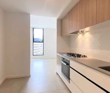 One bedroom apartment designed and constructed by the award-winning... - Photo 5