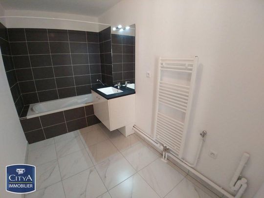 Location Appartement 4 pièces 82m² LOOS 59120 - Photo 1