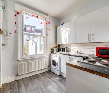 5 bedroom terraced house to rent - Photo 5