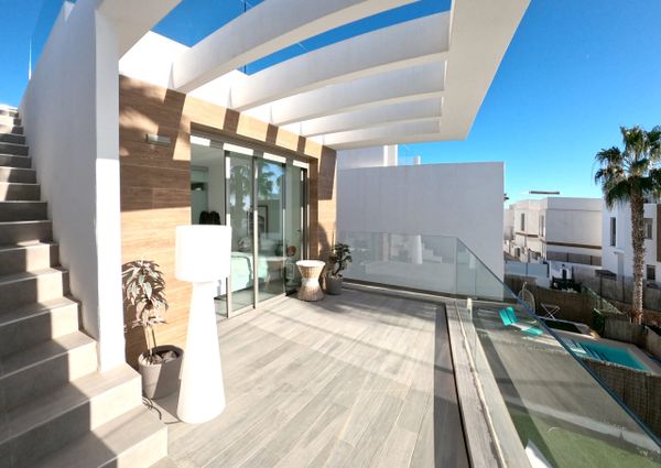 425 Villamartin Paradise