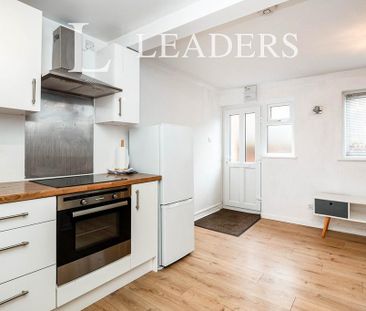 1 bedroom flat to rent - Photo 6