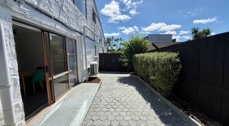 Comfort, Space, and Style on Wood Street - Photo 2