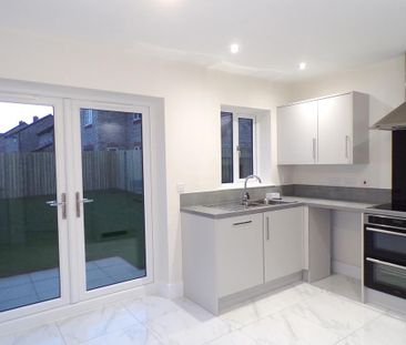 2 Bedroom Semi Detached House To Rent - Photo 4