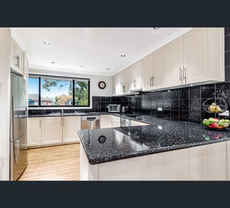 16 Smallwood Rd, McGraths Hill, NSW 2756 - Photo 3