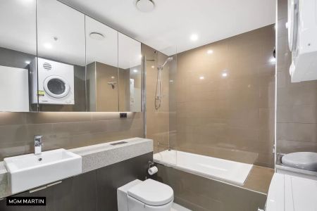 MGM MARTIN - AIR CONDITIONED TWO BEDROOM APARTMENT (ACCESS THROUGH LAMOND LANE) - Photo 4