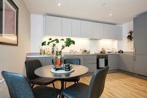 2 bedroom apartment - Photo 2