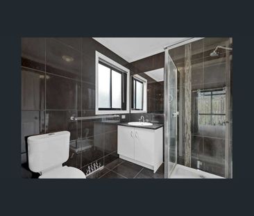 33 Solar Panels to Help Save on Electricity Bills | Theatre Room | ... - Photo 6