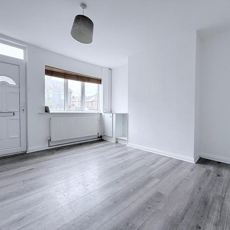 3 bedroom property to rent - Photo 1